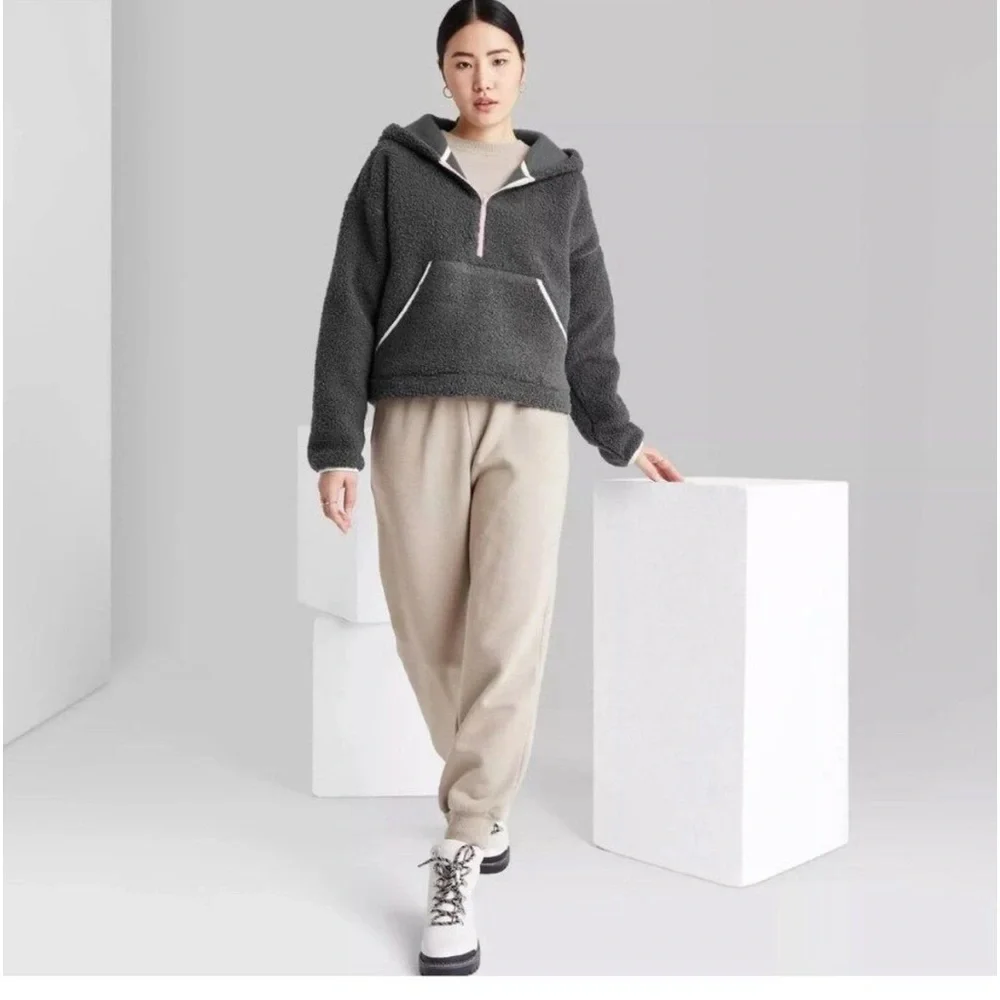 Wild Fable Women’s Sherpa Half Zip Cropped Hooded Sweatshirt - Picture 5 of 16